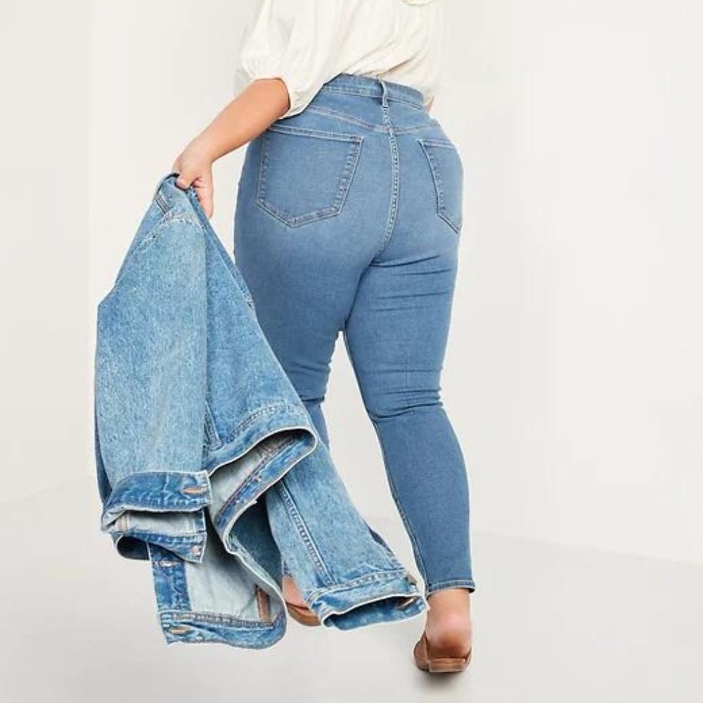 Old NavyExtra High-Waisted Rockstar 360° Stretch Super Skinny Medium-Wash Jeans - Picture 8 of 8